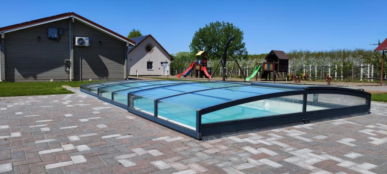 Village Garden Family Guest House Tiszakanyar Bagian luar foto