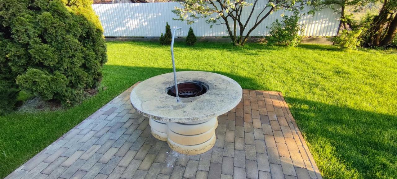 Village Garden Family Guest House Tiszakanyar Bagian luar foto
