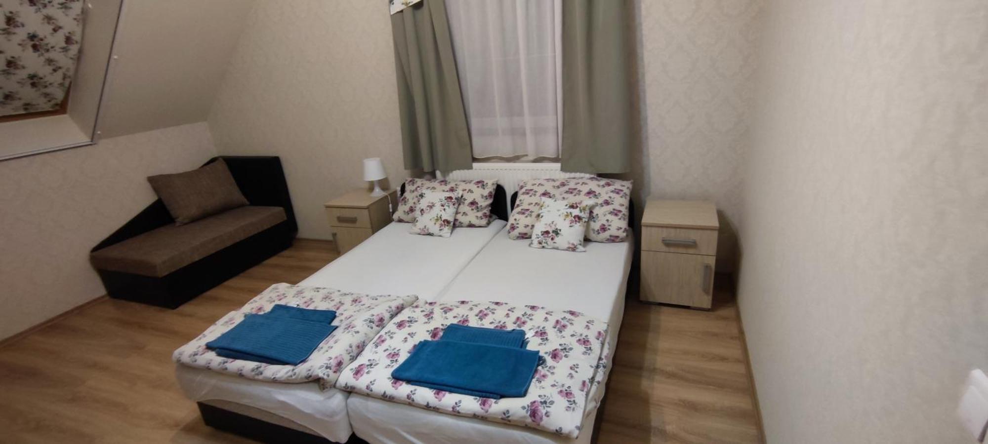 Village Garden Family Guest House Tiszakanyar Bagian luar foto
