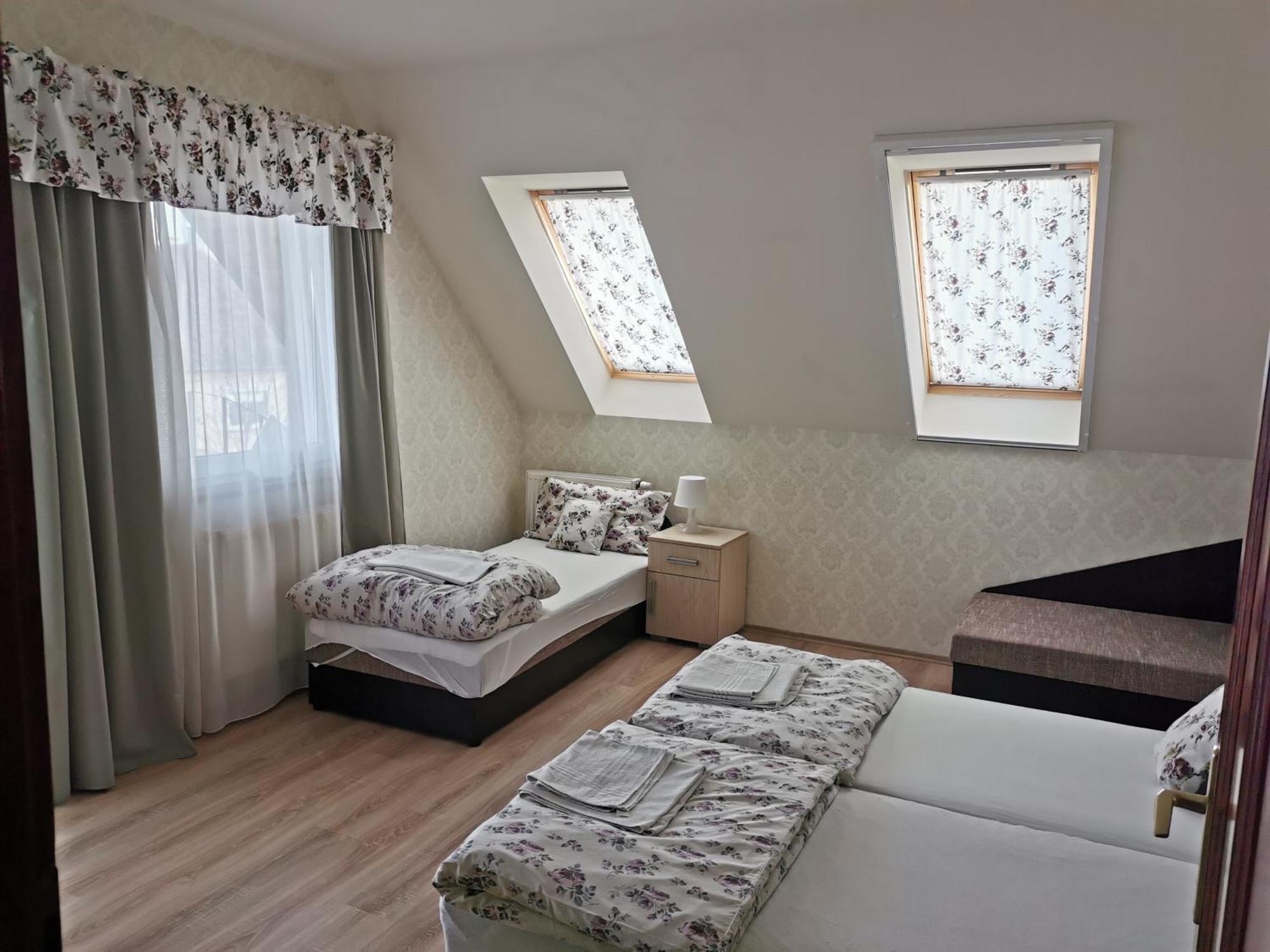 Village Garden Family Guest House Tiszakanyar Bagian luar foto